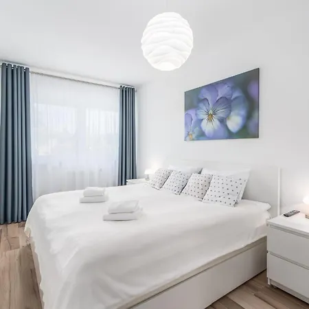 Apartment Seaside Breeze Stylish Balcony & Parking By Renters Miedzyzdroje