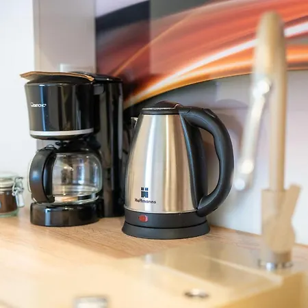 شقة Seaside Breeze Stylish Balcony & Parking By Renters *