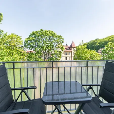 شقة Seaside Breeze Stylish Balcony & Parking By Renters *