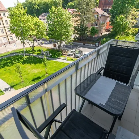 Daire Seaside Breeze Stylish Balcony & Parking By Renters Miedzyzdroje