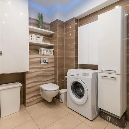 Seaside Breeze Stylish Balcony & Parking By Renters * מידזיזדרויה